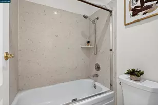 2005 Pleasant Valley Ave, Oakland, CA 94611 - Photo 29
