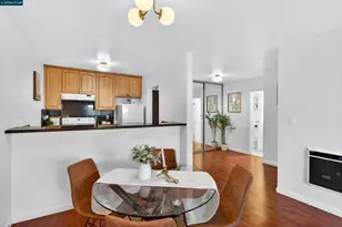 2005 Pleasant Valley Ave, Oakland, CA 94611 - Photo 13