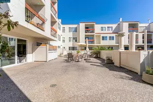 2005 Pleasant Valley Ave, Oakland, CA 94611 - Photo 47