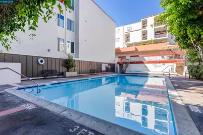 2005 Pleasant Valley Ave #103, Oakland, CA 94611 - Photo 47