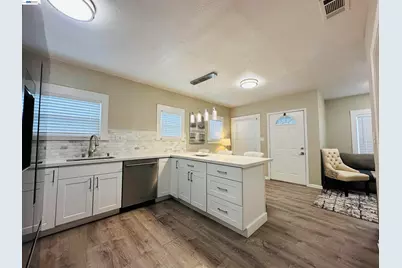 1249 88th Ave, Oakland, CA 94621 - Photo 19