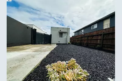 1249 88th Ave, Oakland, CA 94621 - Photo 13