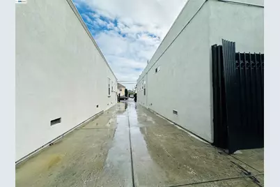 1249 88th Ave, Oakland, CA 94621 - Photo 5