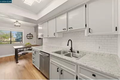 1359 Hull Ln, Martinez, CA 94553 - Photo 11