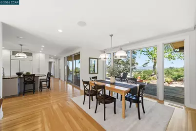 142 Crestview Dr, Orinda, CA 94563 - Photo 3