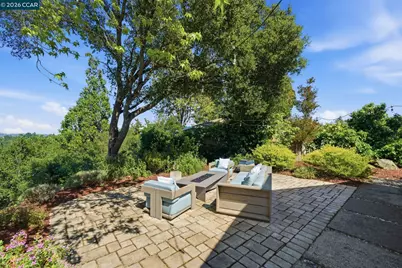142 Crestview Dr, Orinda, CA 94563 - Photo 25