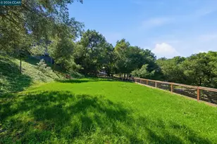 142 Crestview Dr, Orinda, CA 94563 - Photo 41