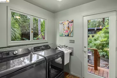 10 Burdeck Ct, Oakland, CA 94602 - Photo 19