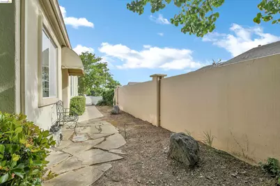 1720 Jubilee Dr, Brentwood, CA 94513 - Photo 17