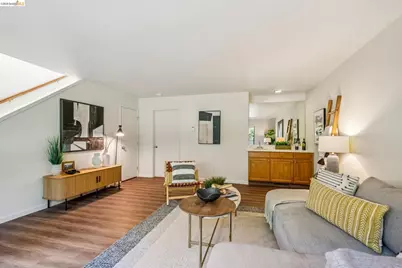 61 Parkview Ter, San Pablo, CA 94806 - Photo 1