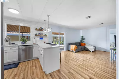 29315 Harpoon Way, Hayward, CA 94544 - Photo 9