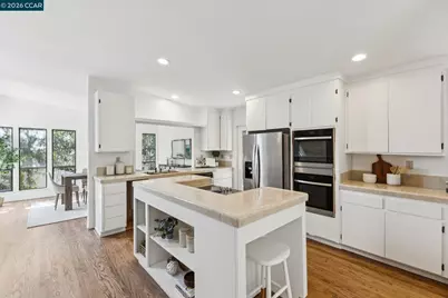 39 Saint Stephens Dr, Orinda, CA 94563 - Photo 11