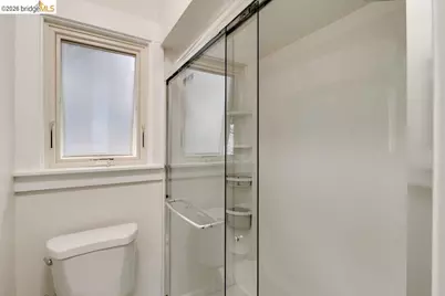 1415 Hampel Street, Oakland, CA 94602 - Photo 25
