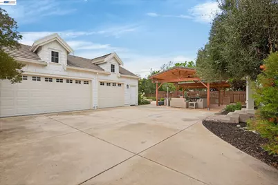 3001 Lusitana Dr, Livermore, CA 94550 - Photo 41
