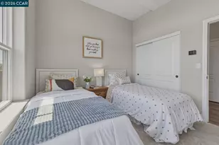 210 Waters Park Cir, San Mateo, CA 94403 - Photo 27