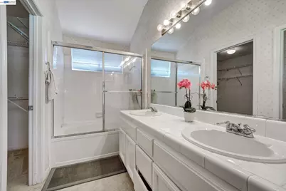 15916 Bayberry Ln, San Lorenzo, CA 94580 - Photo 33