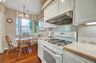 15916 Bayberry Ln, San Lorenzo, CA 94580 - Photo 13