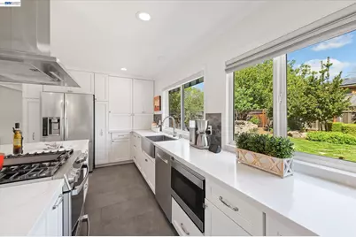 4767 Del Valle Pkwy, Pleasanton, CA 94566 - Photo 17