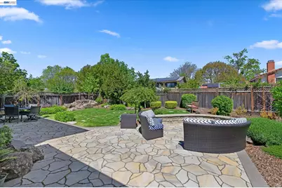 4767 Del Valle Pkwy, Pleasanton, CA 94566 - Photo 37