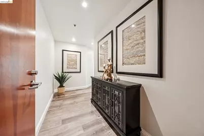 5855 Horton St #414, Emeryville, CA 94608 - Photo 3
