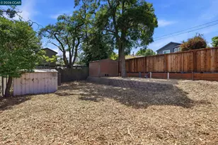 1370 Vine Ave, Martinez, CA 94553 - Photo 31