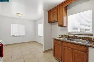 1370 Vine Ave, Martinez, CA 94553 - Photo 9