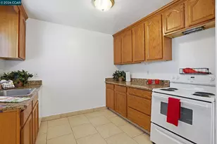1370 Vine Ave, Martinez, CA 94553 - Photo 7