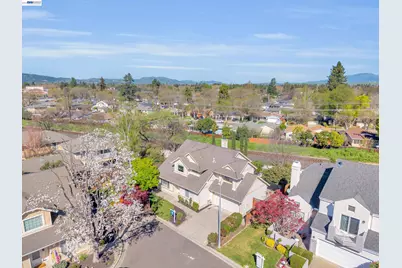 282 Del Valle Ct, Pleasanton, CA 94566 - Photo 31