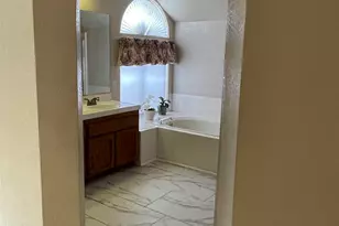1828 Bayberry Ln, Tracy, CA 95376 - Photo 13