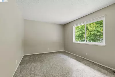 8185 Arroyo Dr #3, Pleasanton, CA 94588 - Photo 17