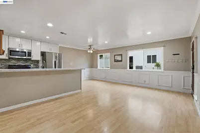 8185 Arroyo Dr #3, Pleasanton, CA 94588 - Photo 7