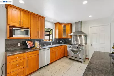 17153 Via Media, San Lorenzo, CA 94580 - Photo 9