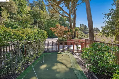 6741 Snake Rd, Oakland, CA 94611 - Photo 27