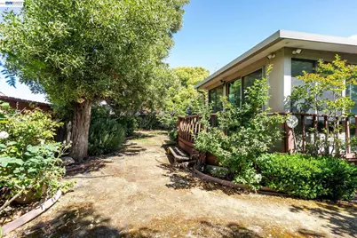 2197 Sugartree Drive, Pittsburg, CA 94565 - Photo 41