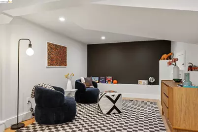 325 49th St, Oakland, CA 94609 - Photo 43