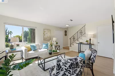 27966 El Portal Dr, Hayward, CA 94542 - Photo 9