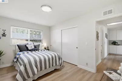 27966 El Portal Dr, Hayward, CA 94542 - Photo 33