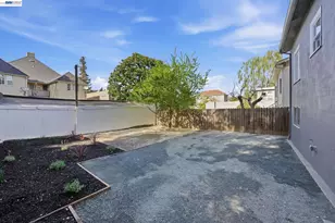 661 Brookwood Pl, Oakland, CA 94610 - Photo 35