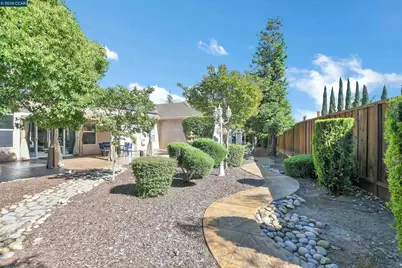 204 Chaps Ct, Oakley, CA 94561 - Photo 37