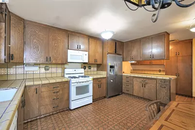 26462 Stanwood Ave, Hayward, CA 94544 - Photo 7