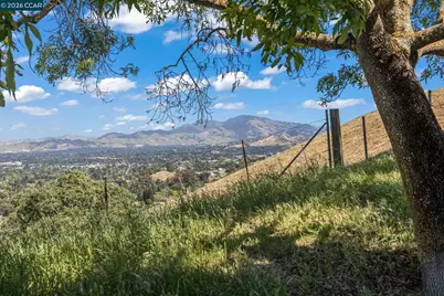 1924 Aspenridge Ct, Walnut Creek, CA 94597 - Photo 57