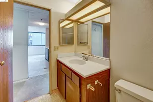 555 Pierce St, Albany, CA 94706 - Photo 15