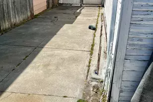 1042 69th Ave, Oakland, CA 94621 - Photo 3