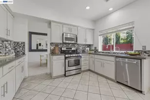 5689 Mollie Cir, Livermore, CA 94551 - Photo 9