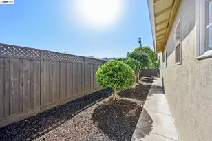 21132 Tyee Ct, Castro Valley, CA 94546 - Photo 45