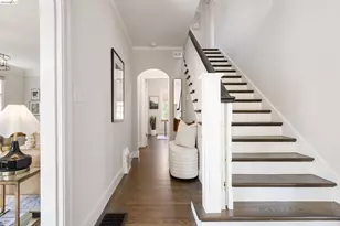 835 Grosvenor Pl, Oakland, CA 94610 - Photo 17