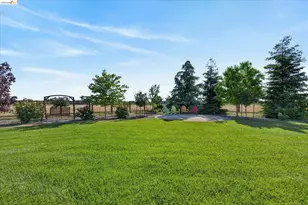2151 Bartels Dr, Brentwood, CA 94548 - Photo 43