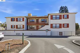 712 Santa Clara Ave, Alameda, CA 94501 - Photo 1