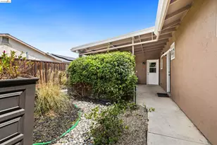 1621 Edgewood Dr, Oakley, CA 94561 - Photo 31