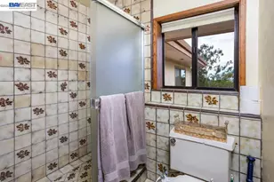 6727 Sunnyslope Ave, Castro Valley, CA 94552 - Photo 29